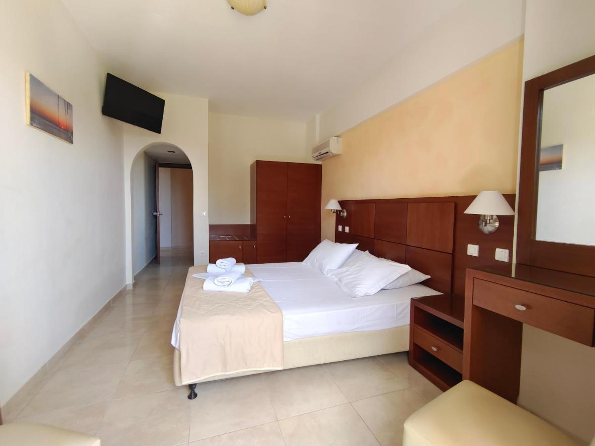 Alex (Adults Only) Hotel Карпатос Екстериор снимка