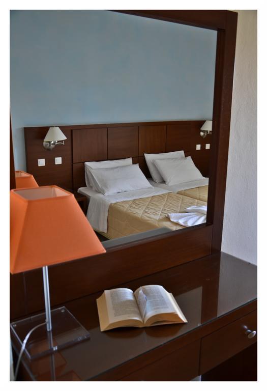 Alex (Adults Only) Hotel Карпатос Екстериор снимка